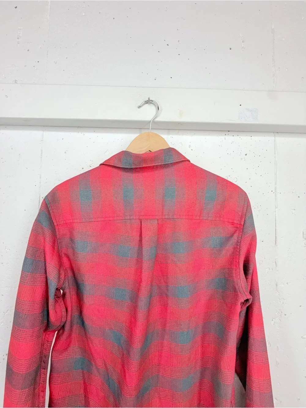 North Face Men’s Small Red Plaid Lightweight Flannel Long Sleeve Shirt